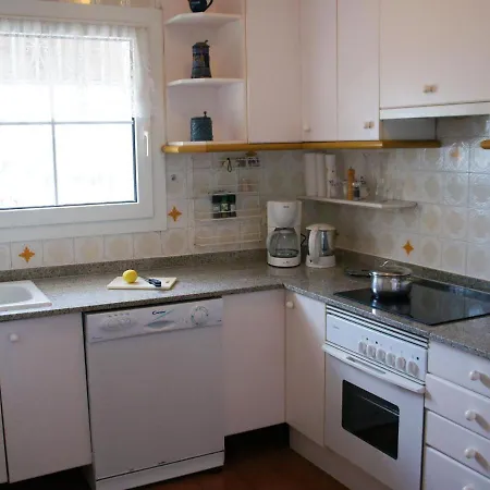 Denia, 3 Dormitorios, 6 Personas - Es-262-16 Villa Dénia
